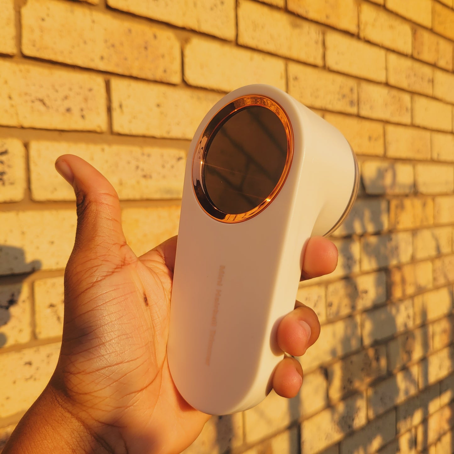 AH Digital Lint Remover